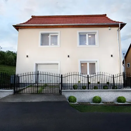 Trend Apartmanhaz -vizslas